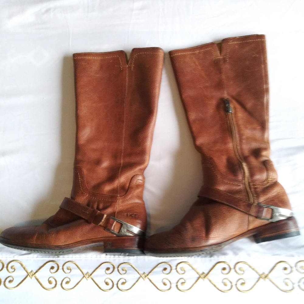 UGG  Boots
